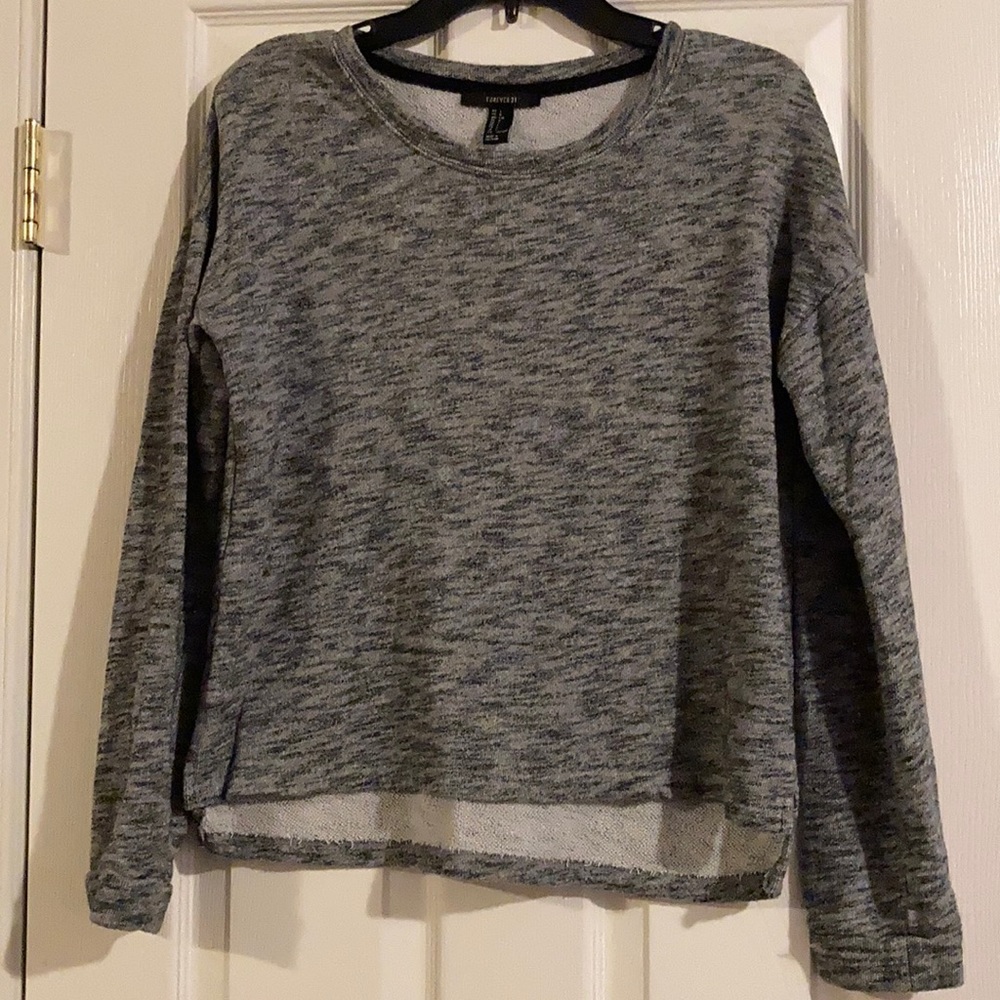 ⚫️⚫️ Forever 21 Women’s Grey Sweatshirt (size L)
